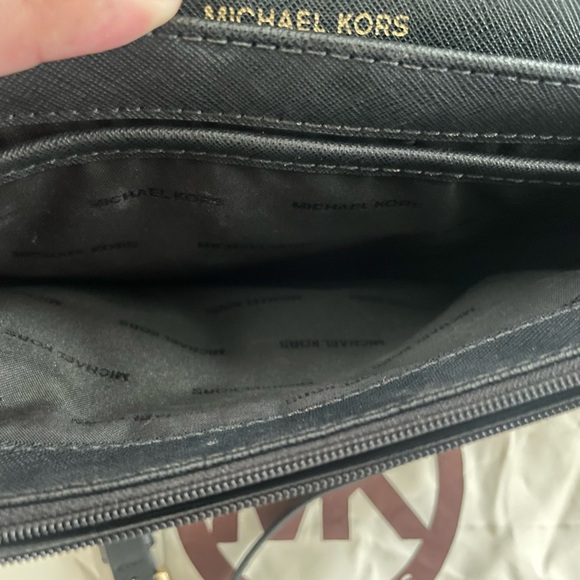 Michael Kors Black Saffiano Leather Crossbody Shoulder Bag Gold Chain - Picture 7 of 11